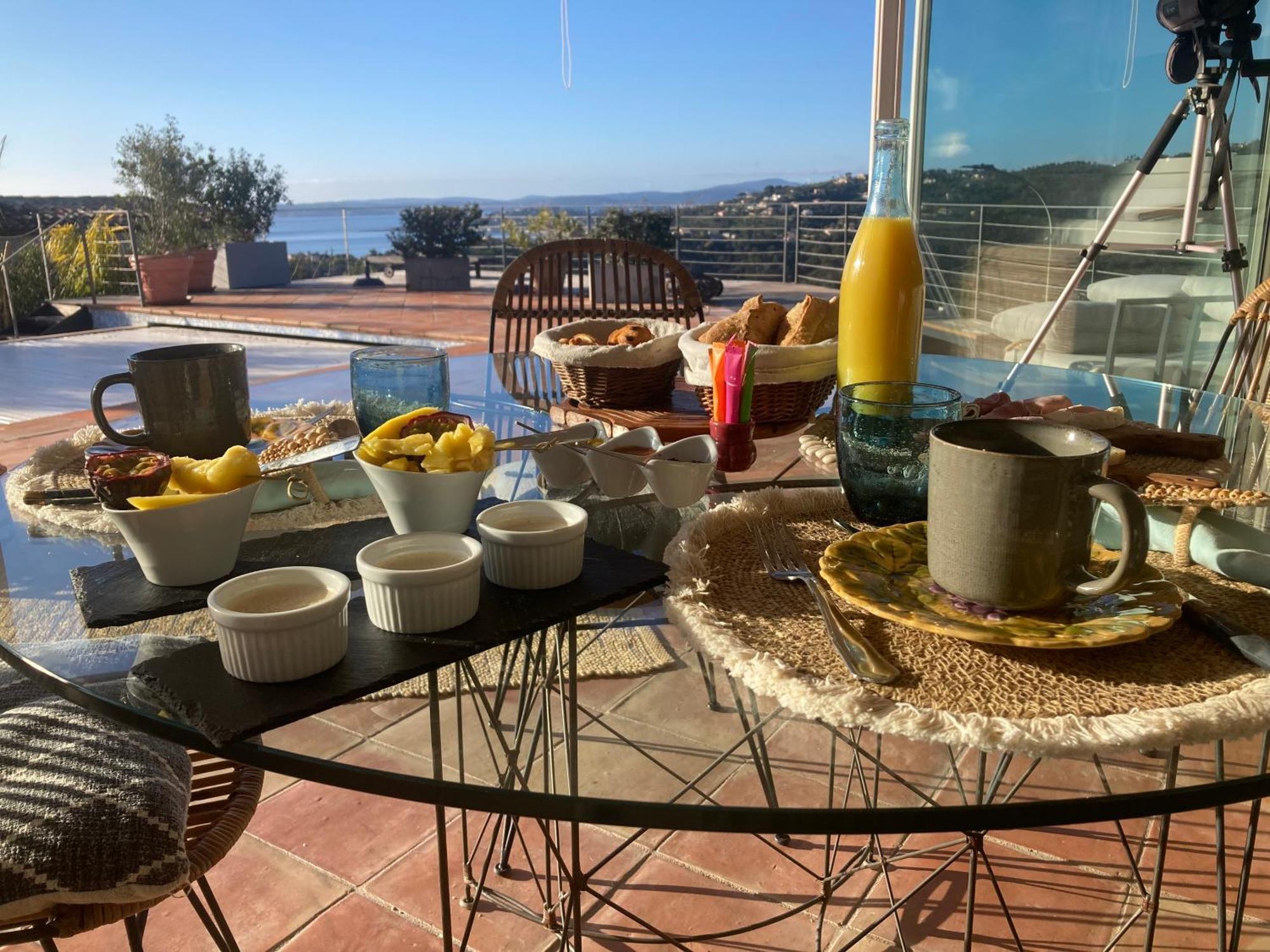 Coeur D'arty Show Homestay La Garonnette-Plage